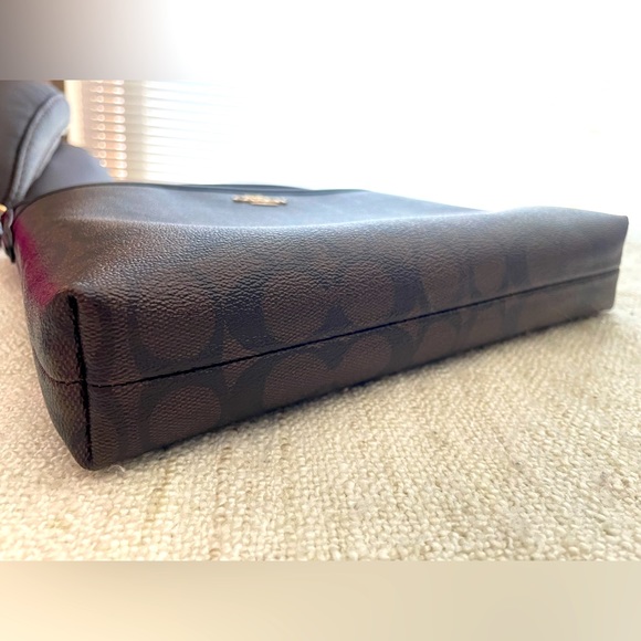 Coach Leather Monogram Signature Crossbody Bag & Wristlet - Picture 4 of 14